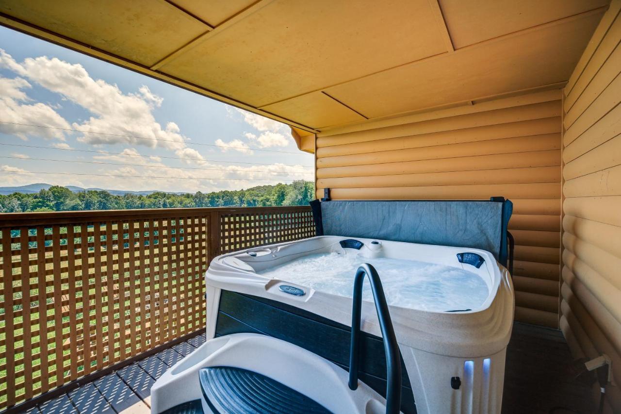 Blue Ridge Mountain Cabin With Views And Hot Tub Sparta المظهر الخارجي الصورة