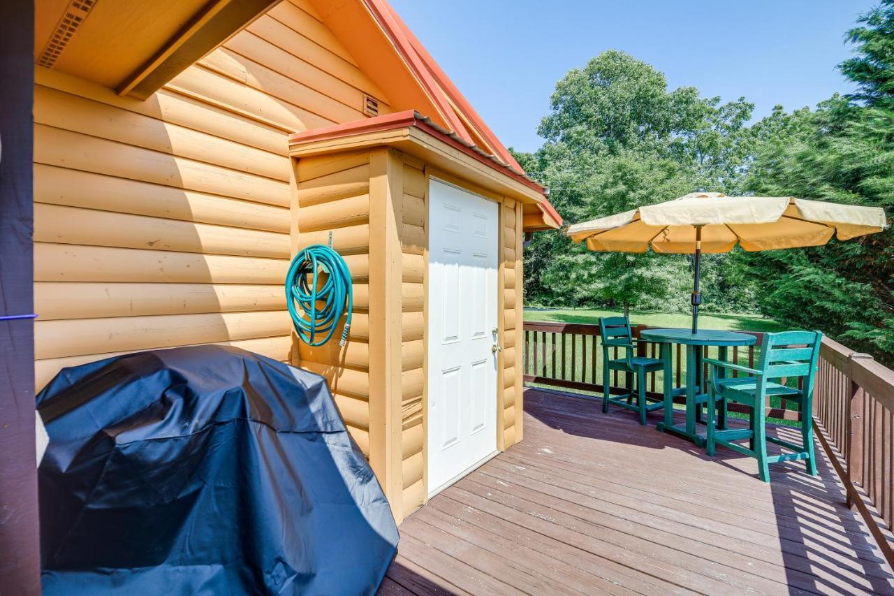Blue Ridge Mountain Cabin With Views And Hot Tub Sparta المظهر الخارجي الصورة
