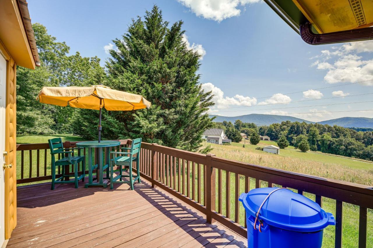 Blue Ridge Mountain Cabin With Views And Hot Tub Sparta المظهر الخارجي الصورة