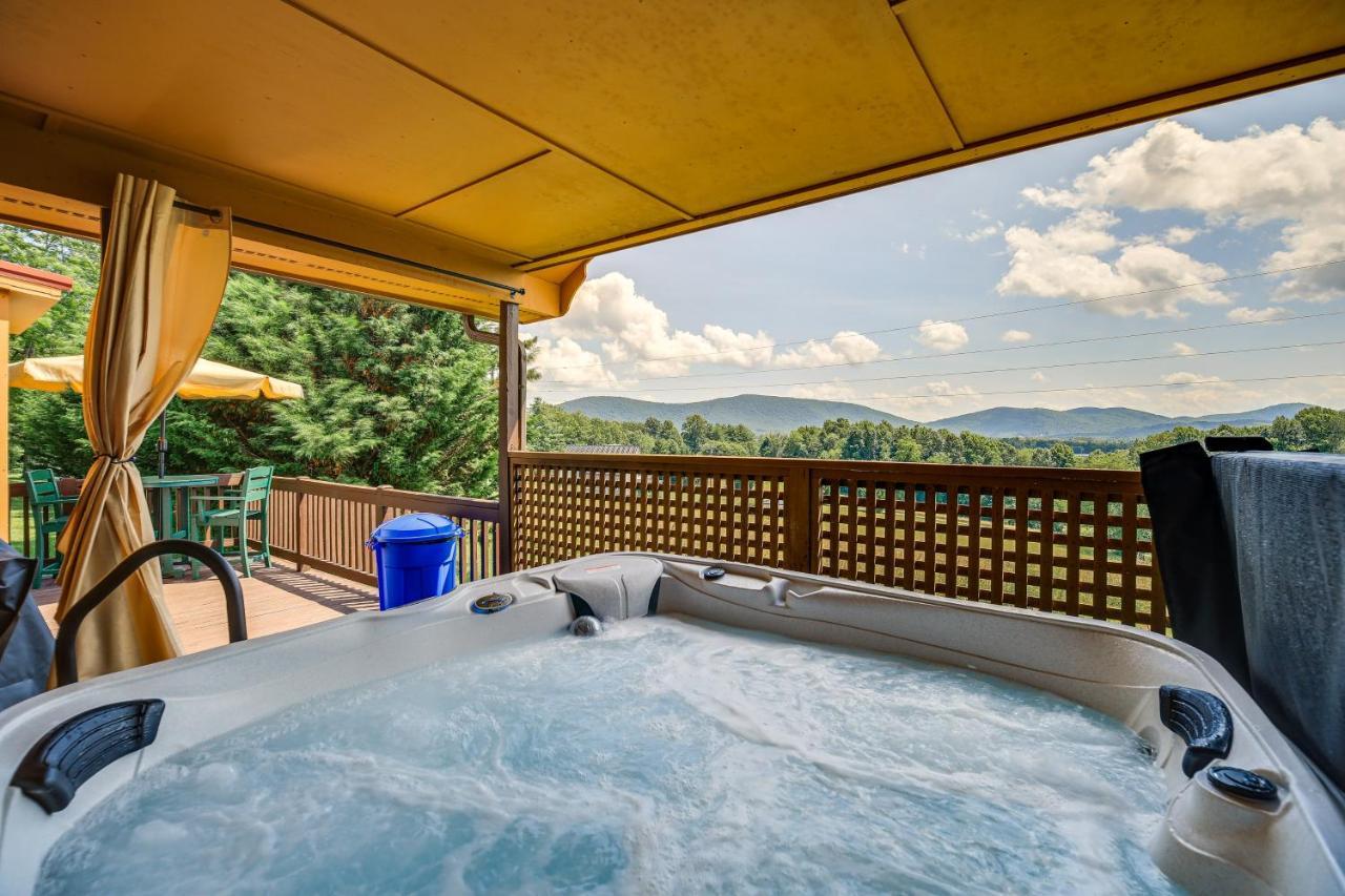 Blue Ridge Mountain Cabin With Views And Hot Tub Sparta المظهر الخارجي الصورة